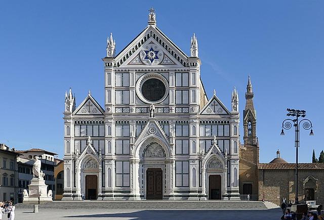 בזיליקת סנטה קרוצ'ה (Basilica of Santa Croce in Florence)